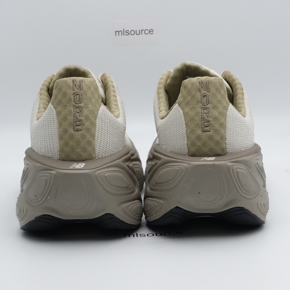 NEW Size 11.5 Men's New Balance Fresh Foam X More v5 Sneakers MMORHL5 Linen - Picture 5 of 7